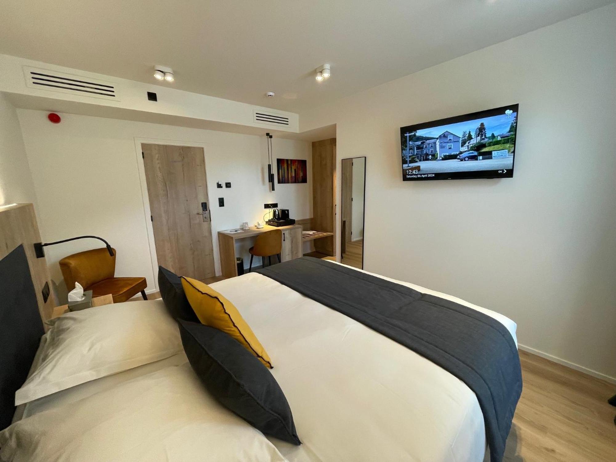 Hotel Le Charme De La Semois اله المظهر الخارجي الصورة